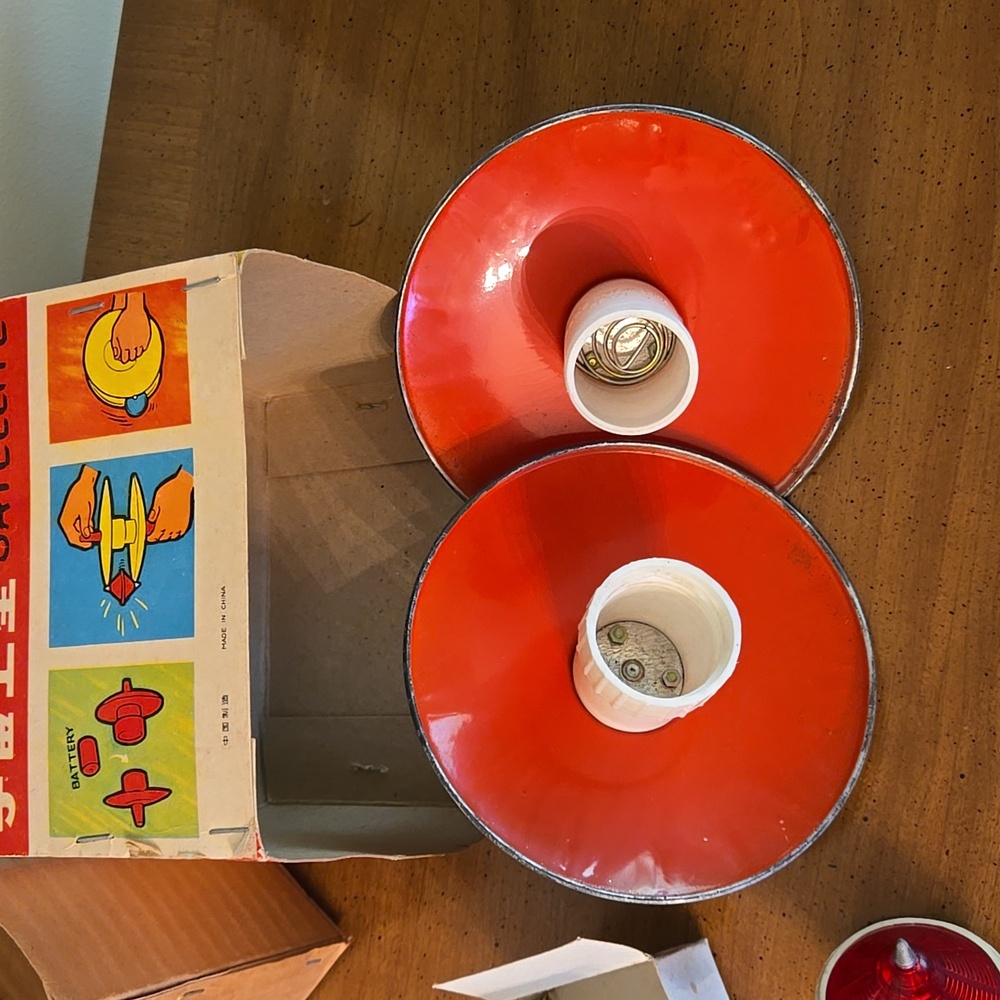 Vintage Mystery Action Satellite Tin Toy in original box - Picture 6 of 13